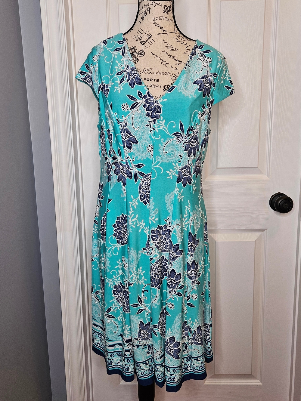 Sandra Darren Flare Dress Midi Turquoise Navy White Floral V-Neck Size L